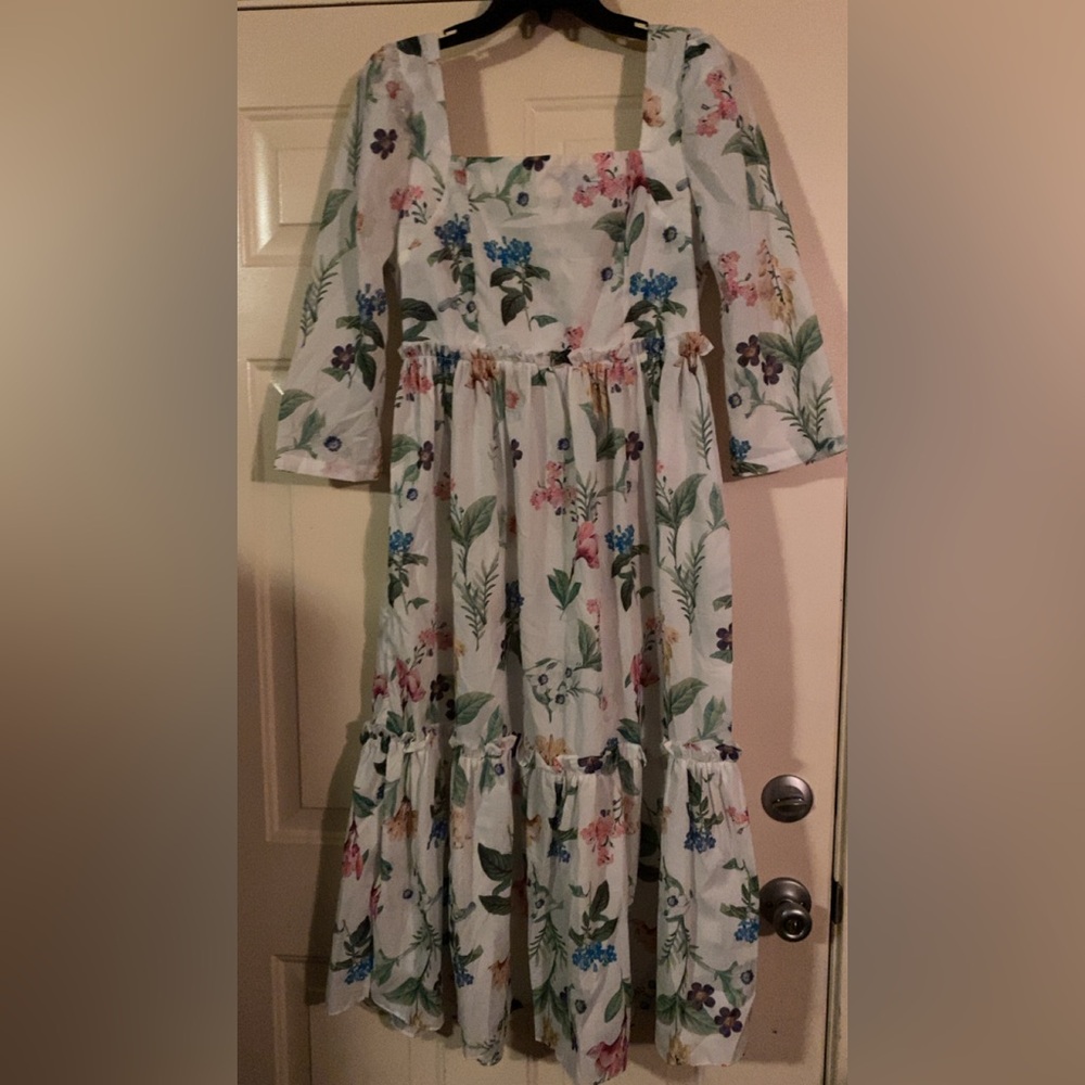 Charming Floral Women’s Dress with Ruffle Hem